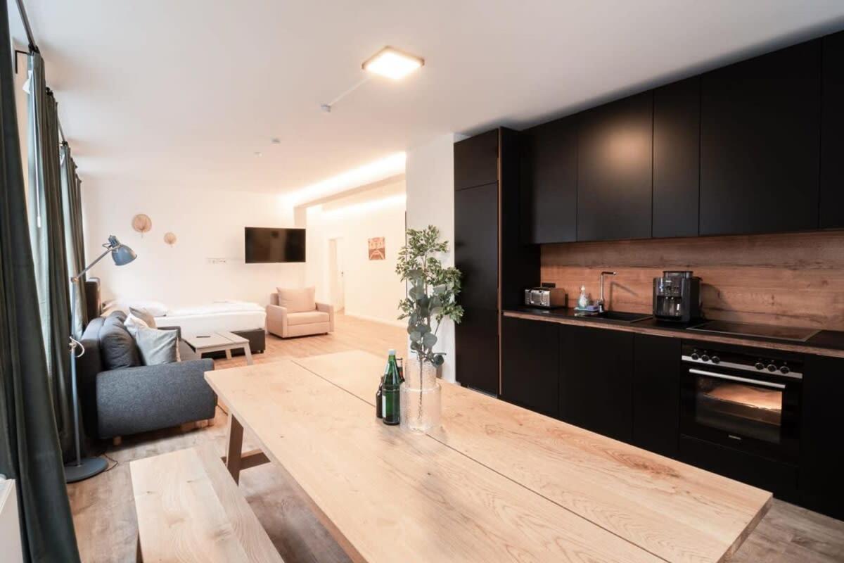 Apartamento Hamburg Gem For 12 Exterior foto
